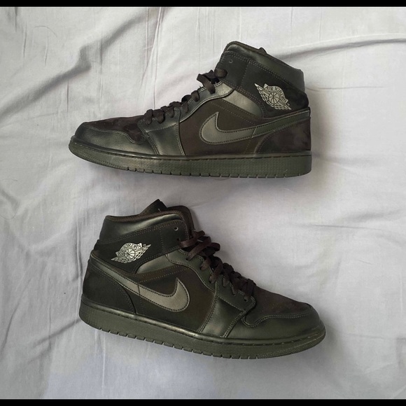Jordan 1 midsspeckle and black